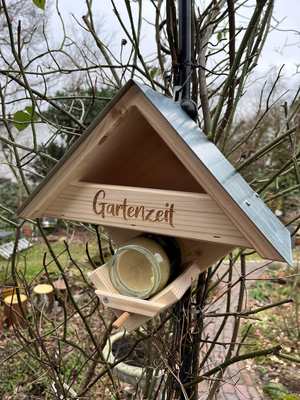 Gartenzeit Vogelhaus mit Erdnussbutterglas